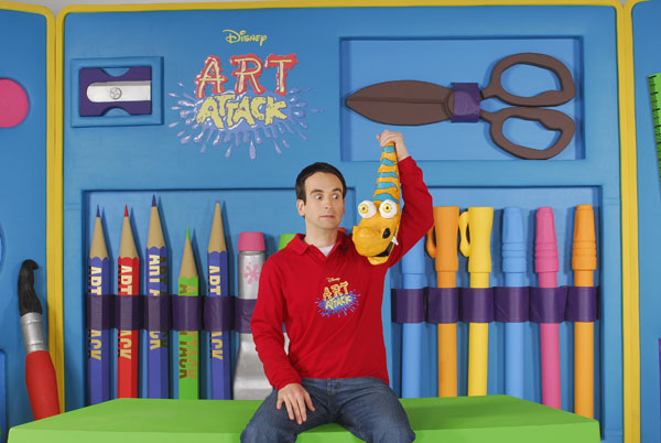 Disney Junior | Em março novos episódios de “Art Attack” e “O Jardim da